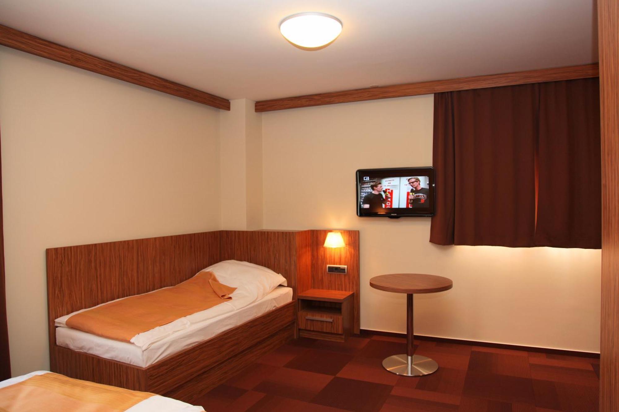 Hotel Marinsek Naklo Extérieur photo