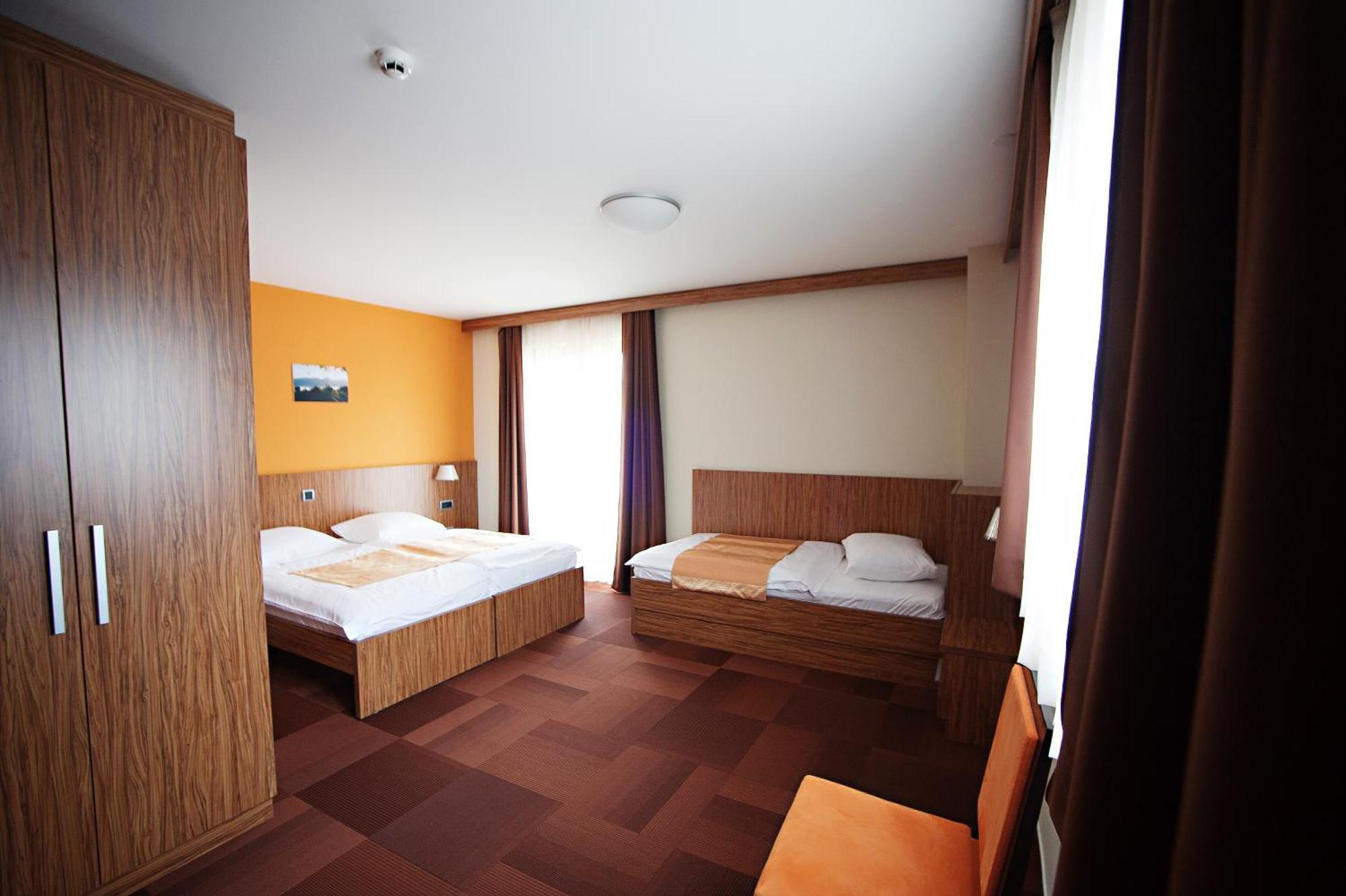 Hotel Marinsek Naklo Extérieur photo